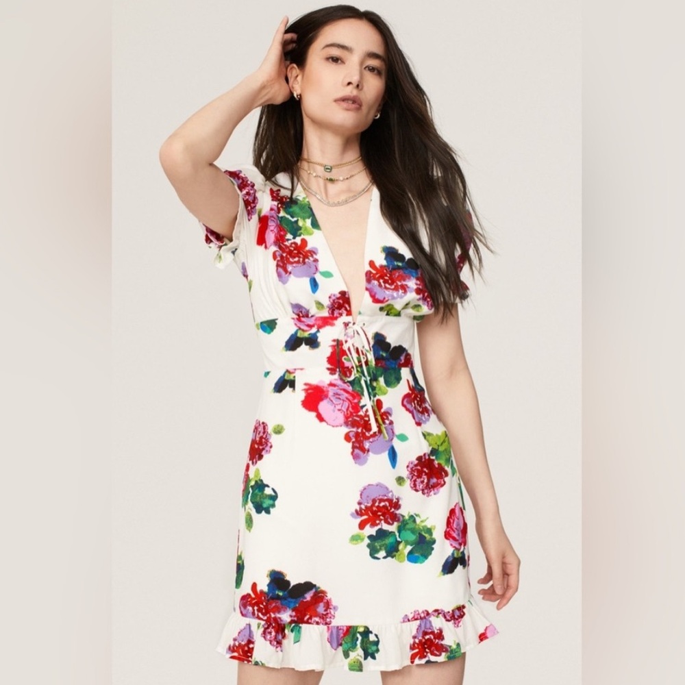 ASHLEY PARK X RTR Floral Ruffle Hem Dress In White & Pink Crepe 🌸🌸